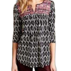 One September Anthropologie Tunic Top Sz S Gray Red Embroidered Boho Ikat Print
